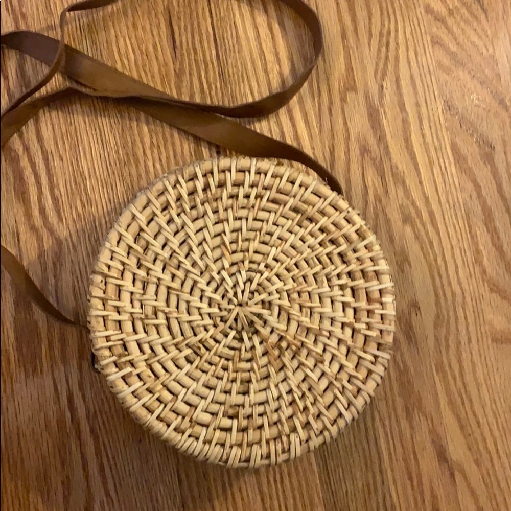 Circle Woven Crossbody bag